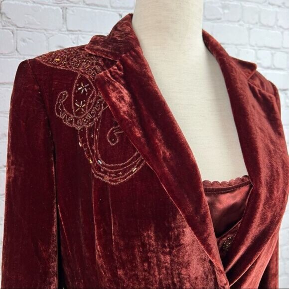 Reba 2 Piece Set: Wine Colored Velvet Sequin Top & Jacket Set Sz 6/8 - Picture 2 of 16
